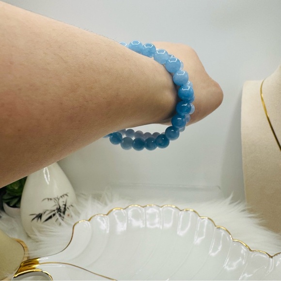 Aqua Marine Flower Beaded Bracelet - Picture 5 of 6